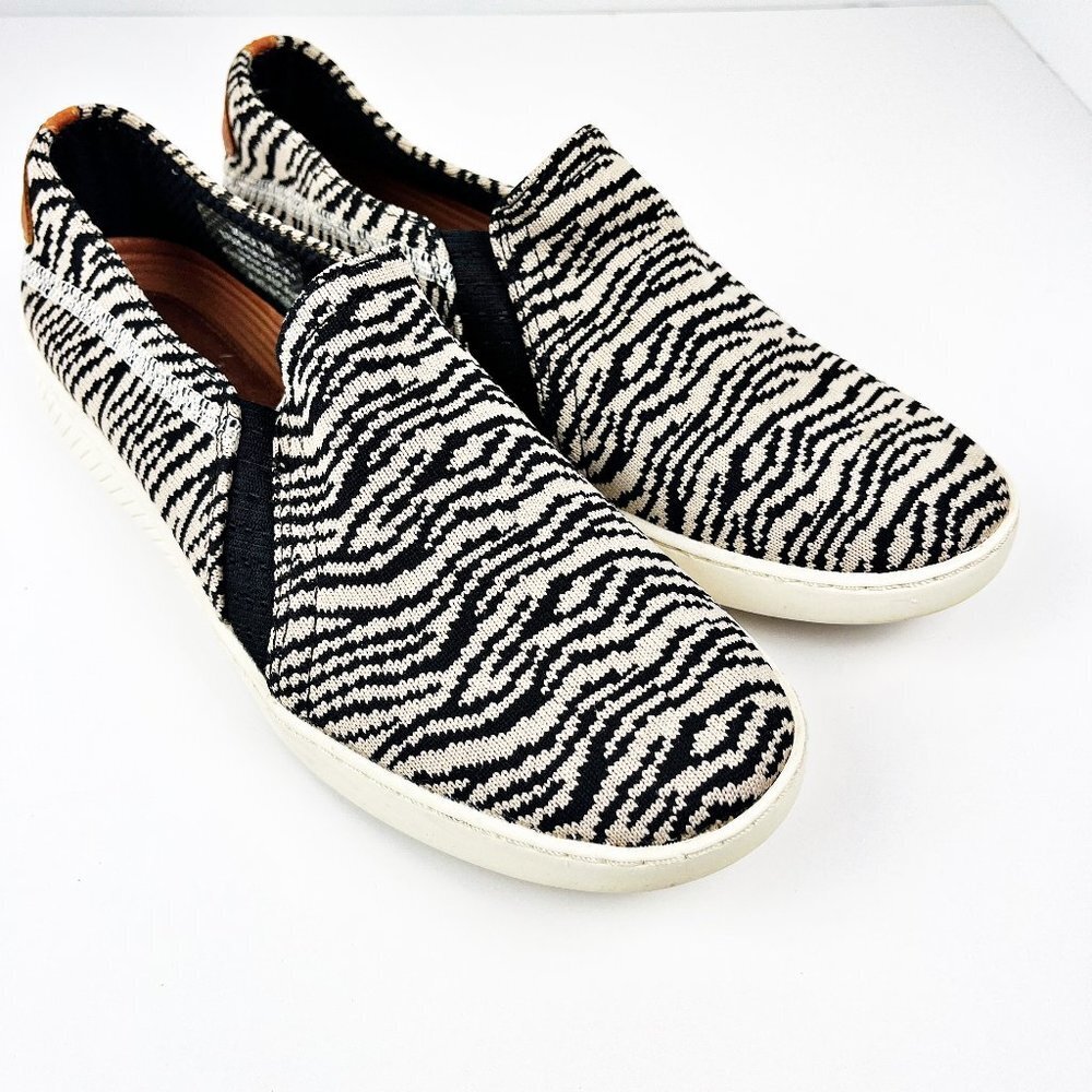 2/$20 Baretraps Zebra Slip On Sneakers 8M